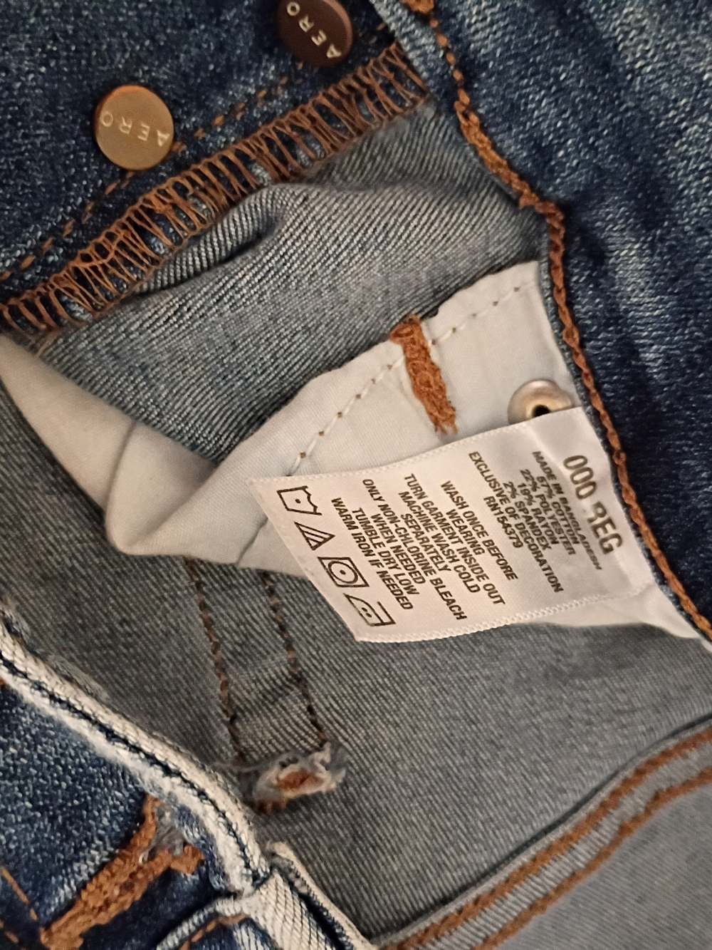 Aeropostale Junior Light Blue Slim Denim Jeans with Brown Stitching